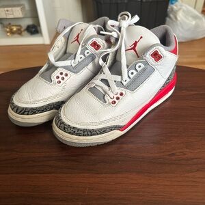 Nike White and Red Sneakers Iconic Design USED